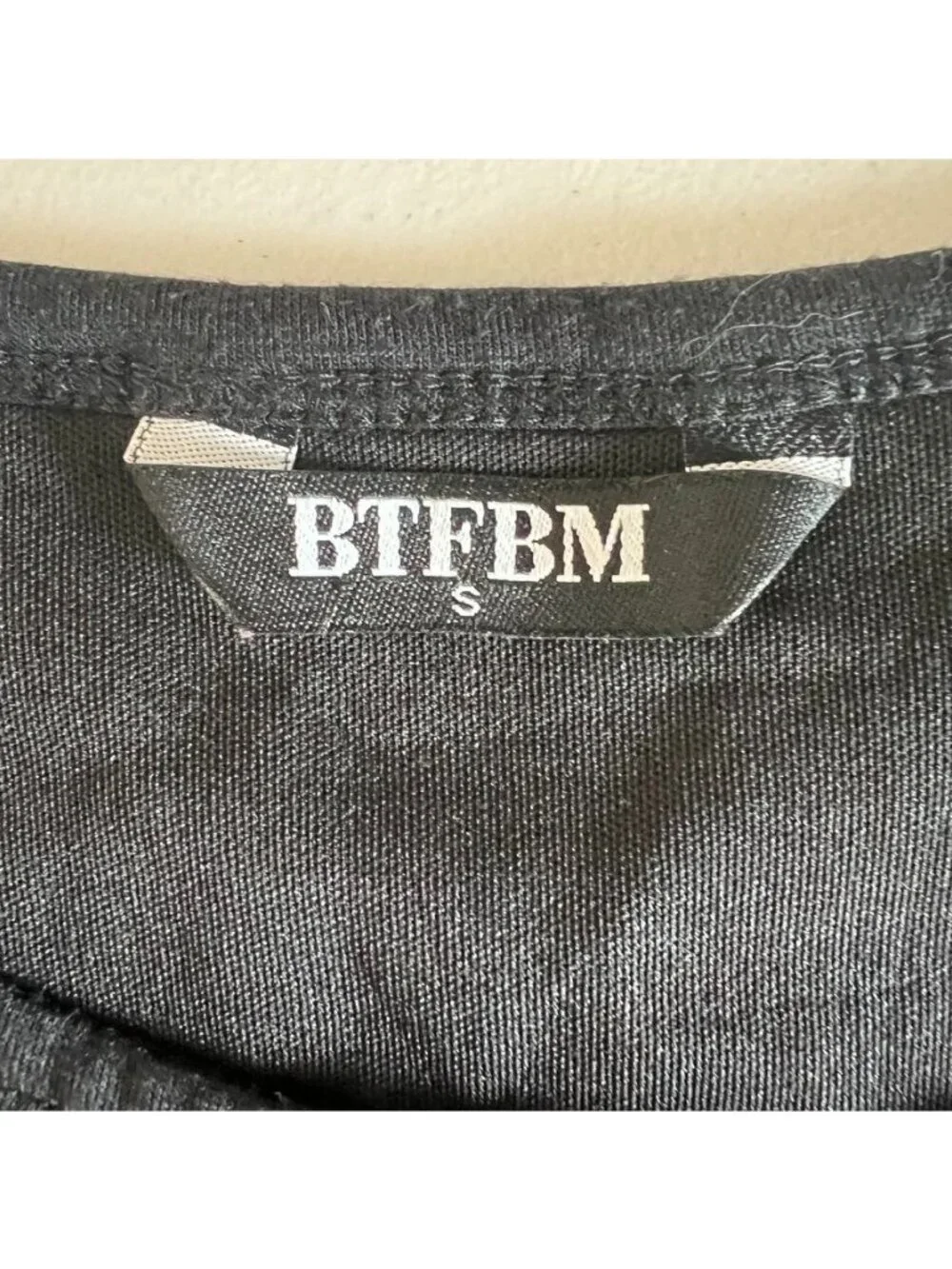 BTFBM Black Ruched Bodycon Jersey T-Shirt Midi Dress Asymmetrical Hem Sz Small - Picture 8 of 15